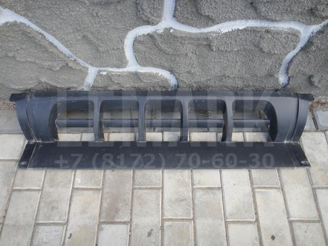 Накладка переднего бампера Iveco Stralis 504190697
