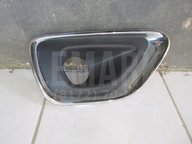 Решетка в бампер правая Jeep Grand Cherokee (WK2) 2010> 68143082AB