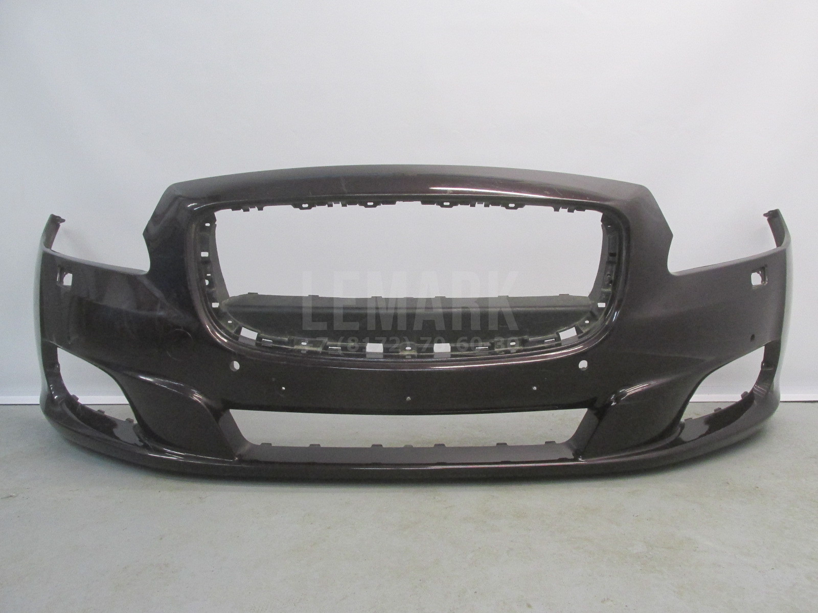 Бампер передний Jaguar XJ 2009-2019 AW9317C831BB