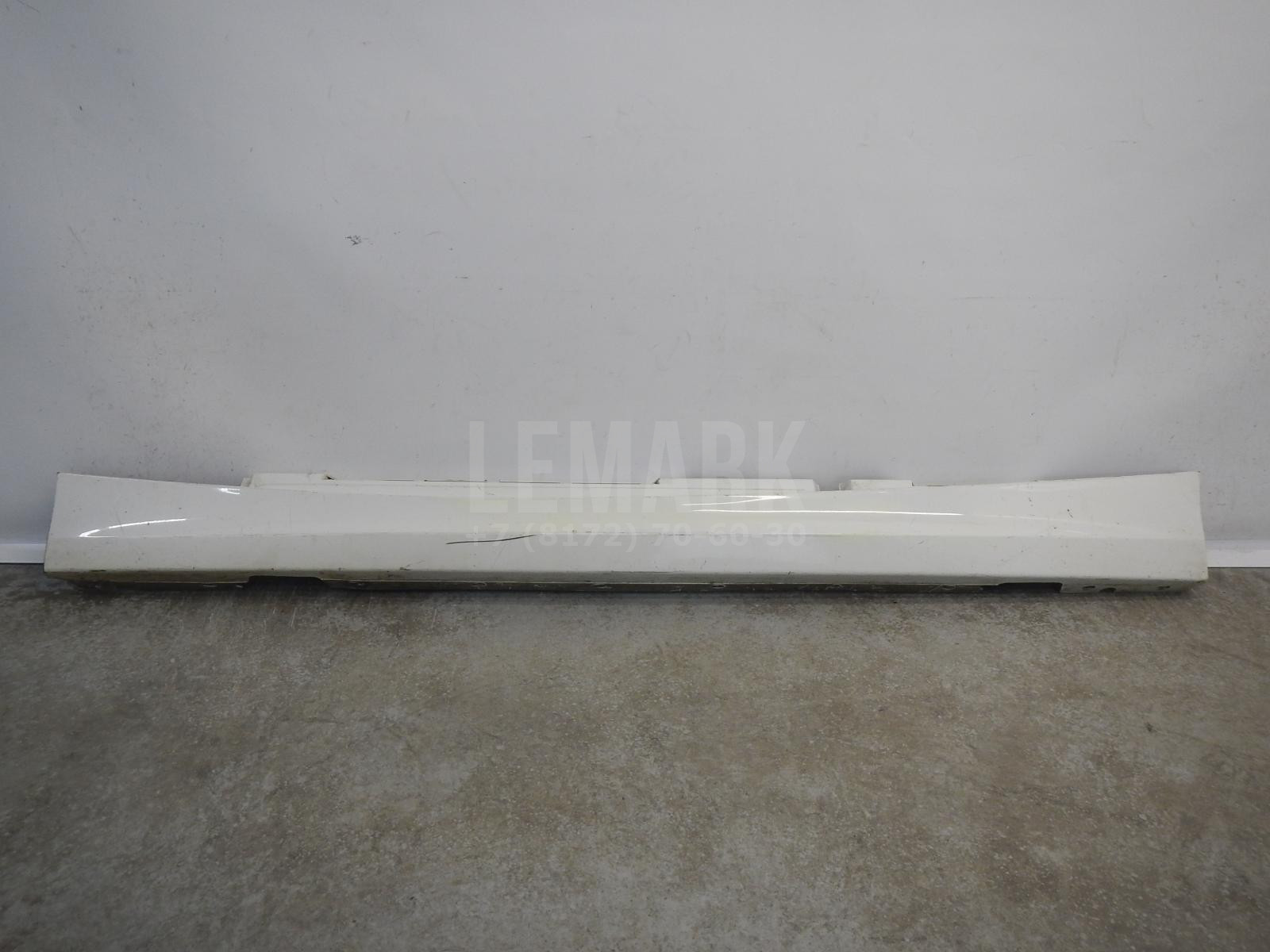 Накладка на порог BMW 1-серия E87/E81 2004> 51777184353