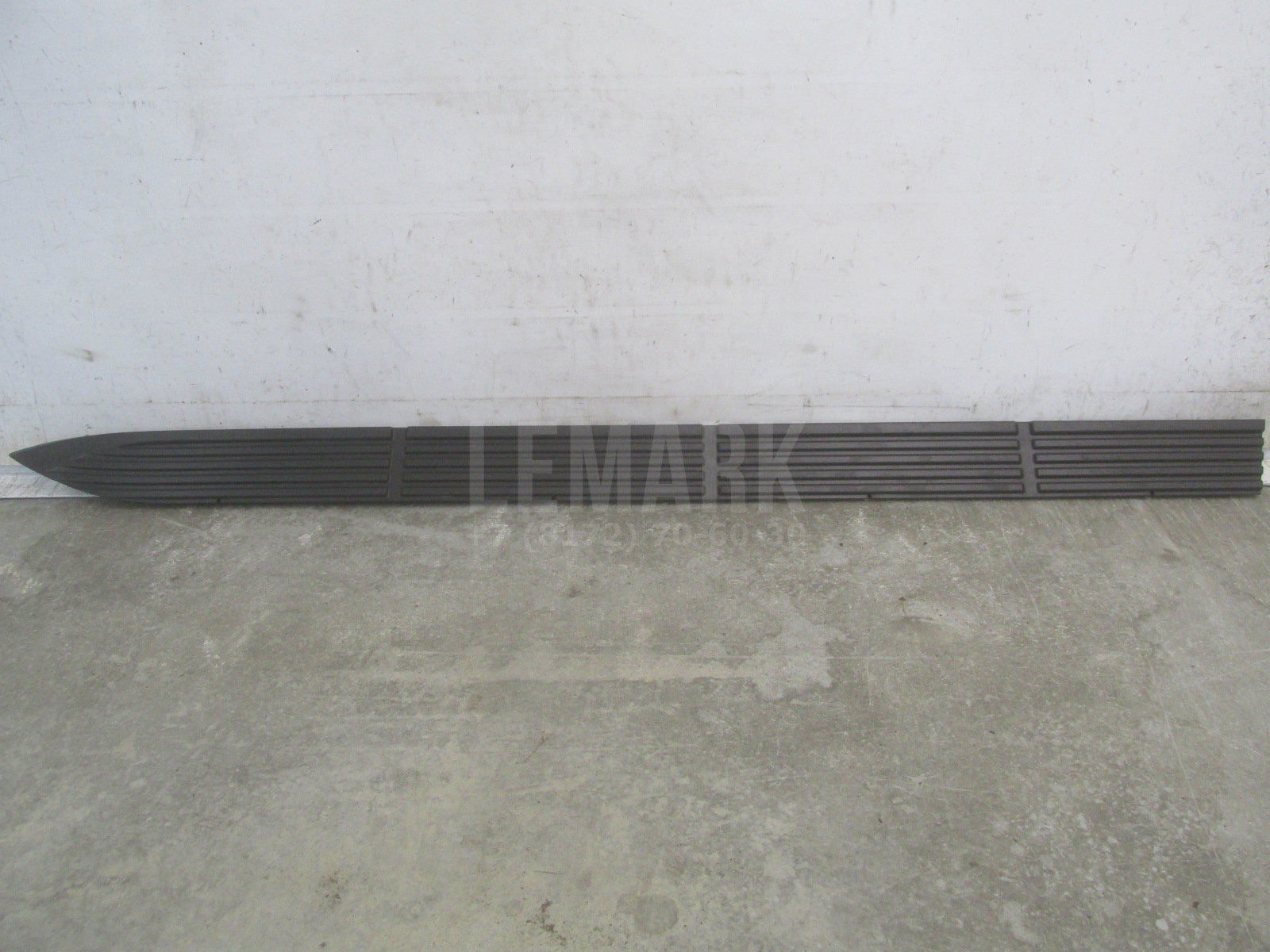 Накладка на порог Lexus LX 570 (URJ200) 2007> 517716A120
